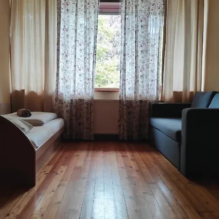 아파트 Prestranek Castle Estate 포스토이나