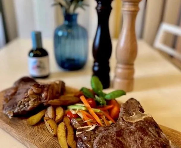 Prestranek Castle Estate شقة بوستوينا